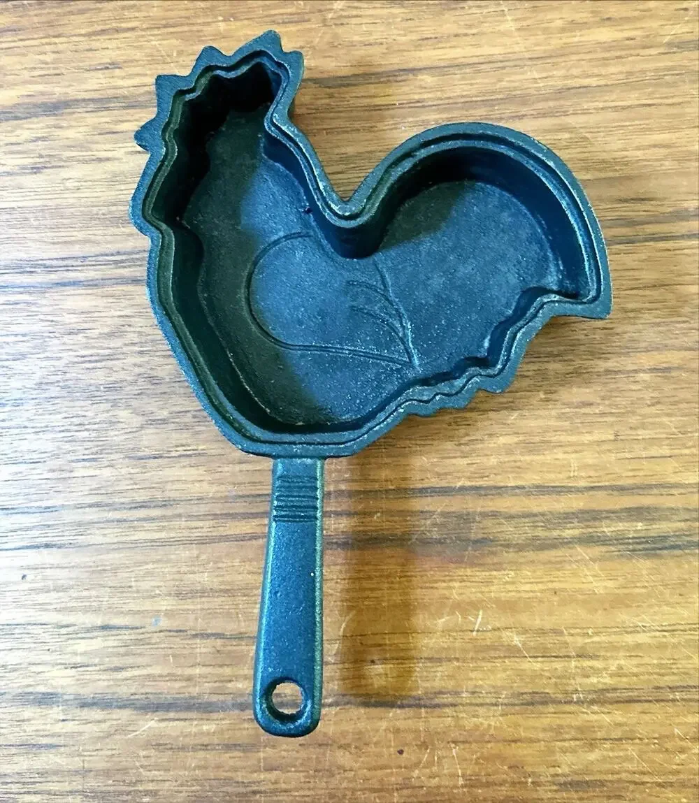 Vintage Black Cast Iron Rooster Skillet